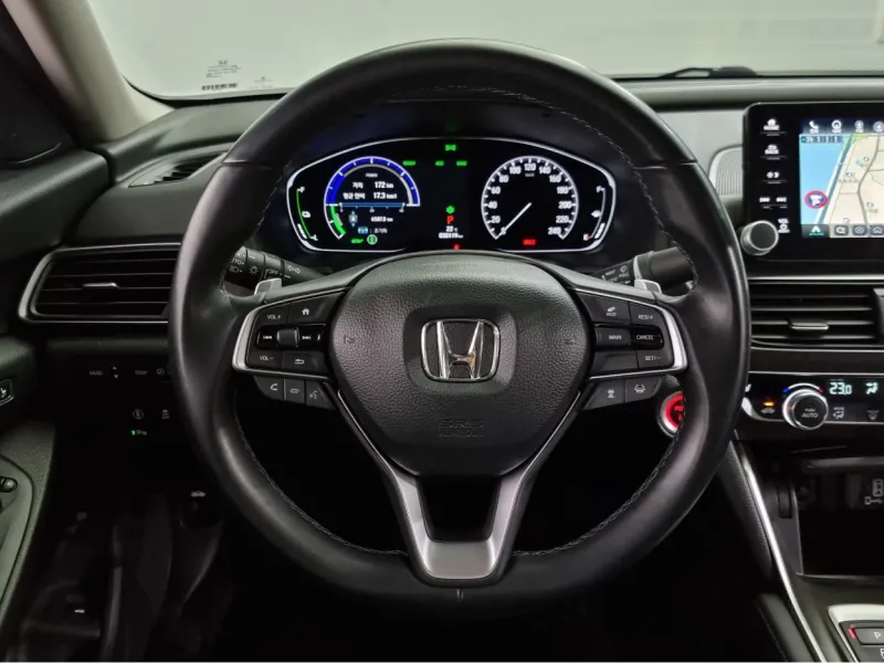 <h1>Honda Accord</h1> в аренду фото № 8