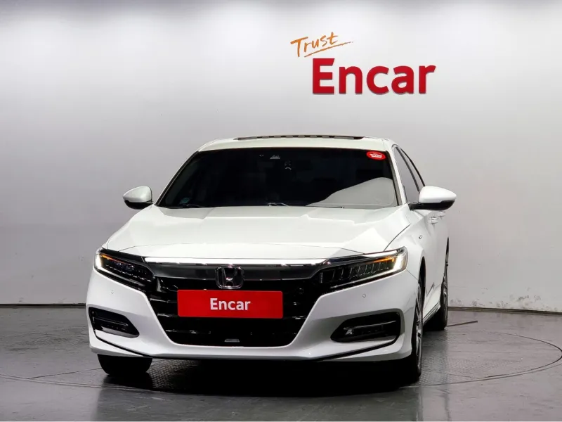 <h1>Honda Accord</h1> в аренду фото № 1