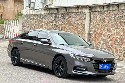 Honda Accord в аренду фото № 1