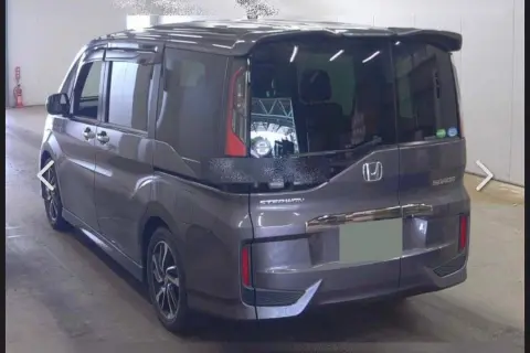 Honda Stepwgn в аренду фото № 0