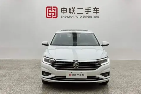 Volkswagen Sagitar в аренду фото № 1