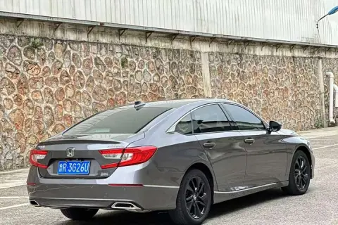 Honda Accord в аренду фото № 0