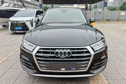 Audi Q5 в аренду фото № 1