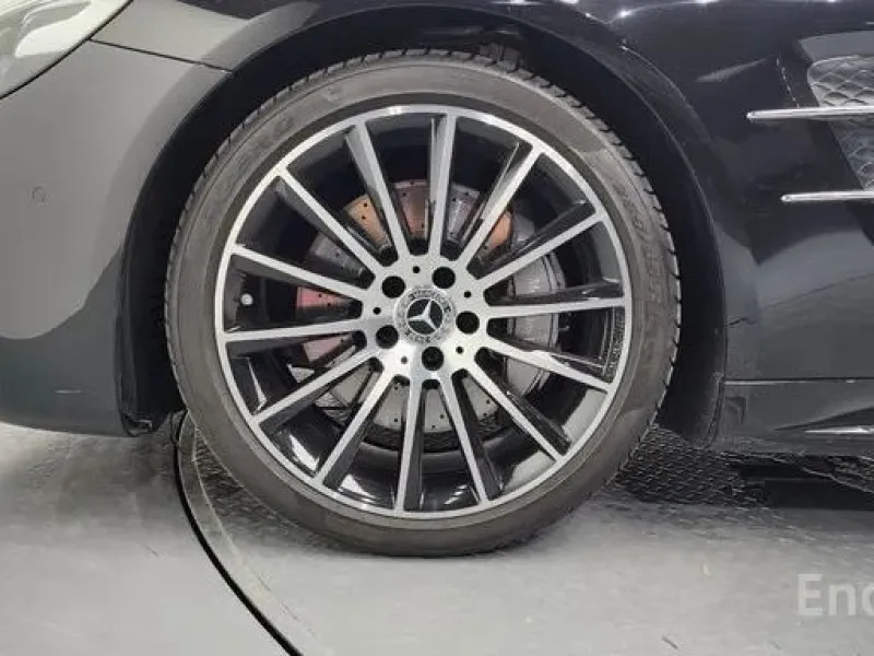 <h1>Mercedes-Benz SL-Класс AMG</h1> в аренду фото № 1