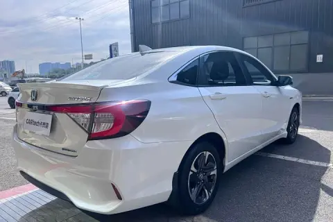 Honda Envix в аренду фото № 1