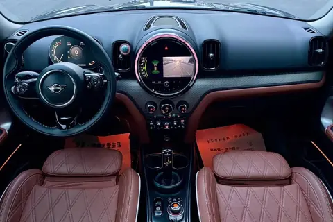 Mini Countryman в аренду фото № 9