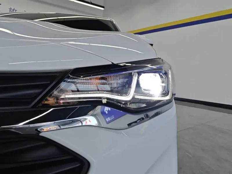 <h1>Chevrolet Cruze</h1> в аренду фото № 4