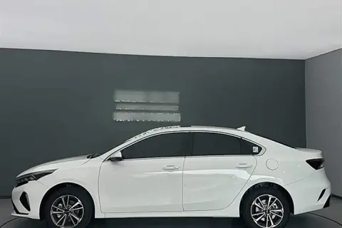 Kia K3 в аренду фото № 3