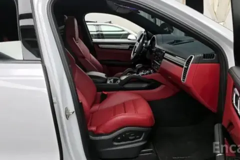 Porsche Cayenne в аренду фото № 5