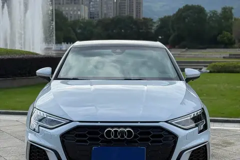 Audi A3 в аренду фото № 2