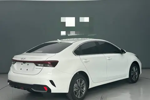 Kia K3 в аренду фото № 2