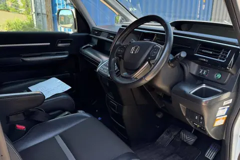 Honda Stepwgn в аренду фото № 2
