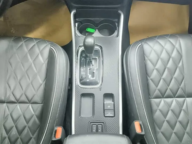 <h1>Mitsubishi Outlander</h1> в аренду фото № 9