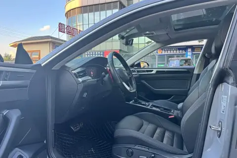 Volkswagen Passat CC в аренду фото № 7