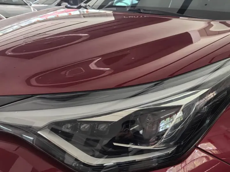 <h1>Toyota C-HR</h1> в аренду фото № 1