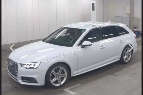 Audi A4 в аренду фото № 0