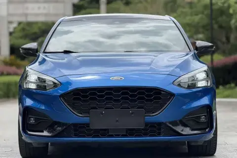 Ford Focus в аренду фото № 5