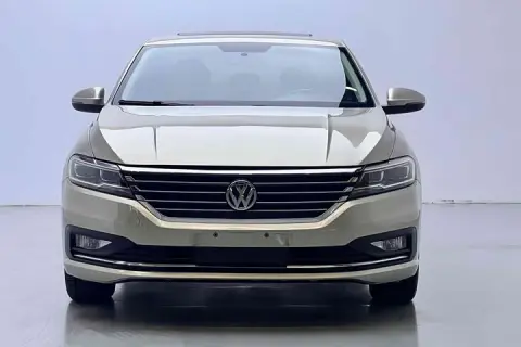 Volkswagen Lavida в аренду фото № 1