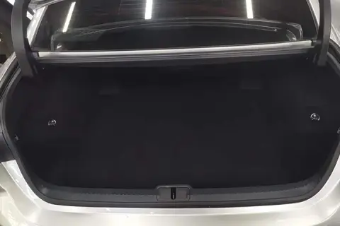Lexus ES в аренду фото № 0