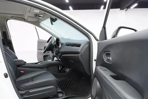 Honda Vezel в аренду фото № 9