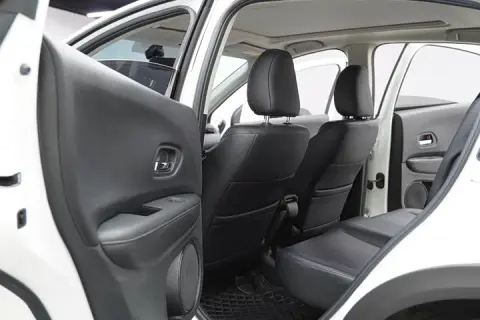 Honda Vezel в аренду фото № 7