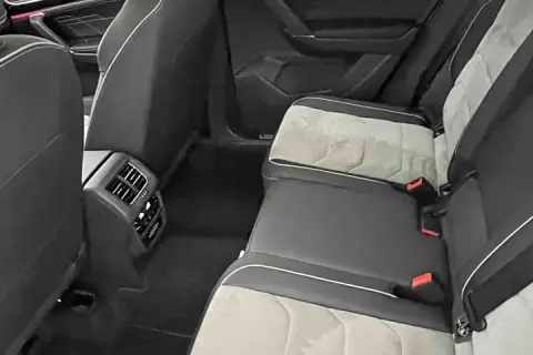 Volkswagen Tayron X в аренду фото № 7