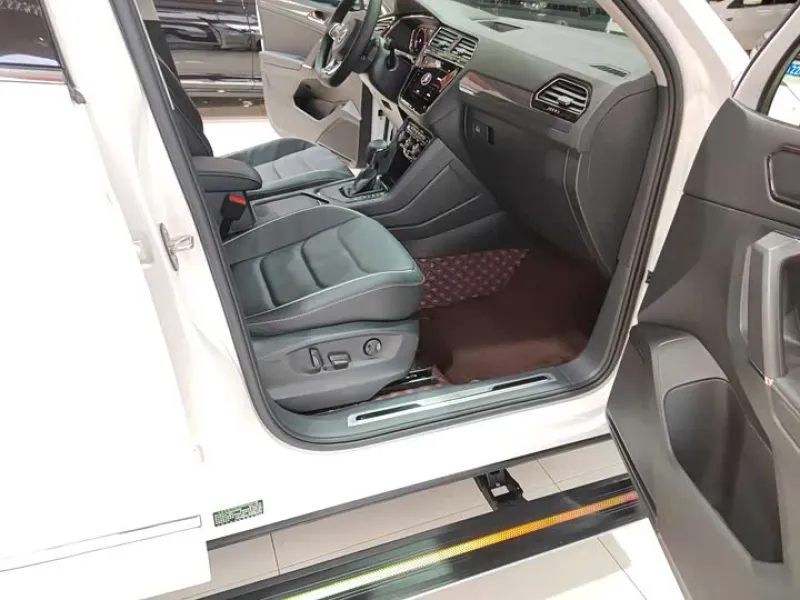 <h1>Volkswagen Tiguan</h1> в аренду фото № 7