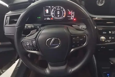Lexus ES в аренду фото № 5