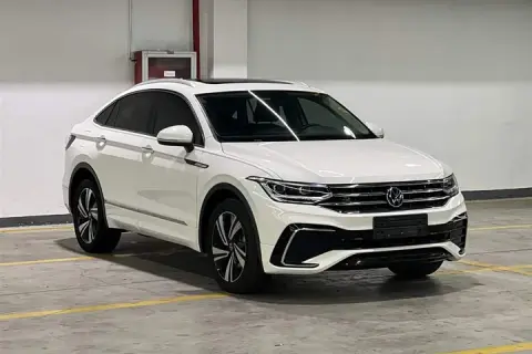 Volkswagen Tiguan в аренду фото № 0