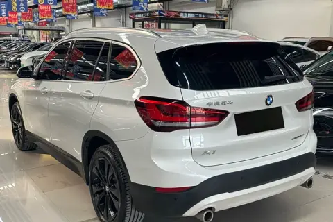 BMW X1 в аренду фото № 8