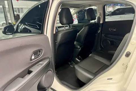 Honda Vezel в аренду фото № 3