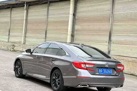 Honda Accord в аренду фото № 4