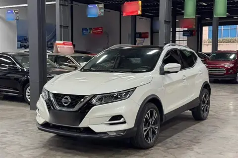 Nissan Qashqai в аренду фото № 0