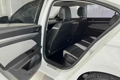 Volkswagen Bora в аренду фото № 5