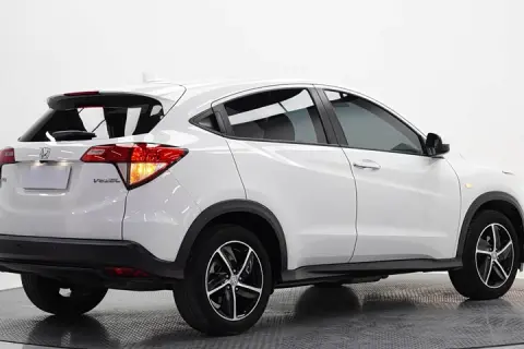 Honda Vezel в аренду фото № 4