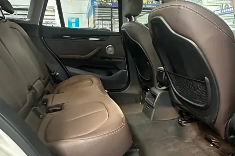 BMW X1 в аренду фото № 1