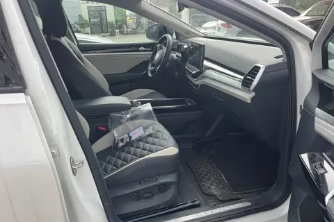 Volkswagen ID.6 в аренду фото № 4