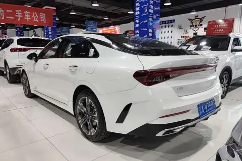 Kia K5 в аренду фото № 2