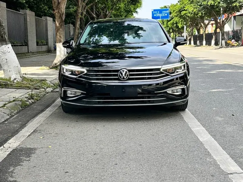 <h1>Volkswagen Magotan</h1> в аренду фото № 0