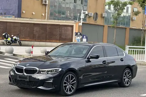 BMW 3 серии в аренду фото № 0