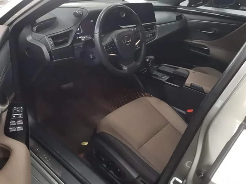 <h1>Lexus ES</h1> в аренду фото № 3