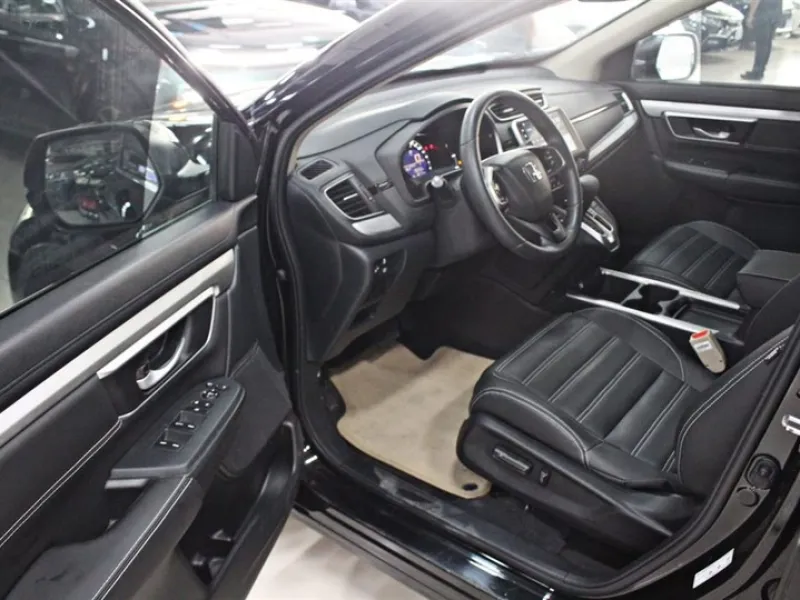 <h1>Honda CR-V</h1> в аренду фото № 4
