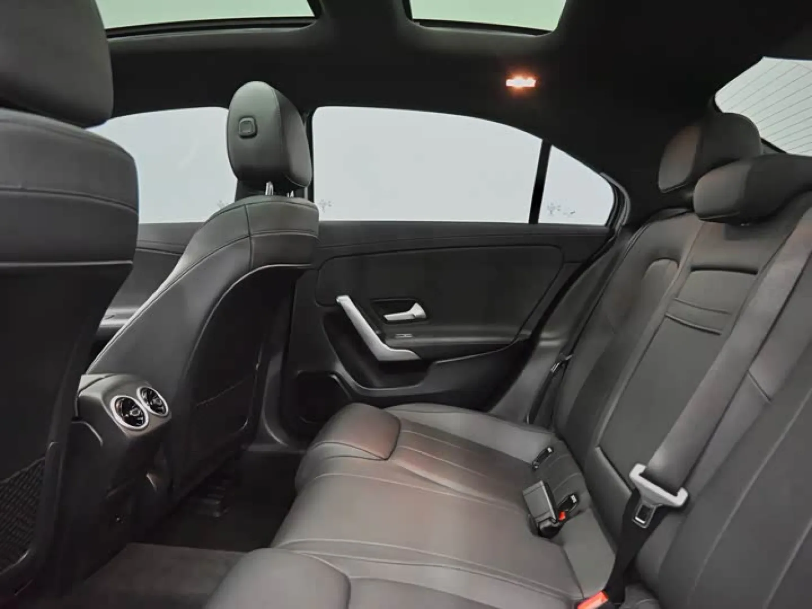 Mercedes-Benz A-Класс фото 8