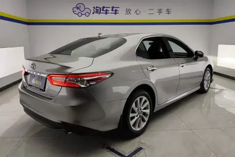 Toyota Camry в аренду фото № 2