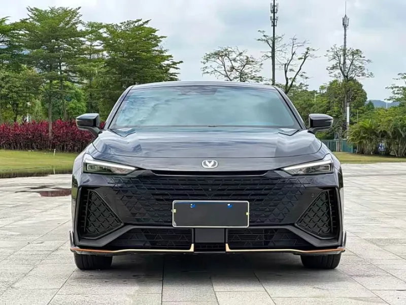 <h1>Changan UNI-V</h1> в аренду фото № 0