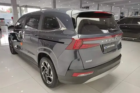 Hyundai Custo в аренду фото № 3