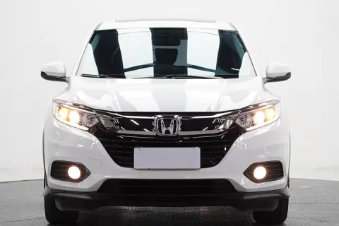 Honda Vezel в аренду фото № 3