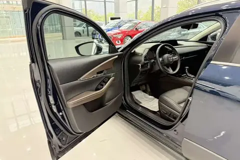 Mazda CX-30 в аренду фото № 11