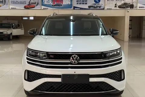 Volkswagen Tavendor в аренду фото № 0