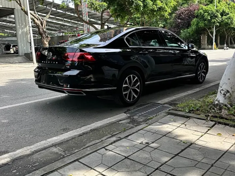 <h1>Volkswagen Magotan</h1> в аренду фото № 3